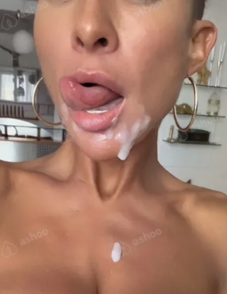 IREN LOVES ANAL